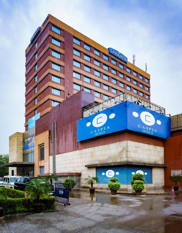 Caspia Hotel New Delhi Exterior photo