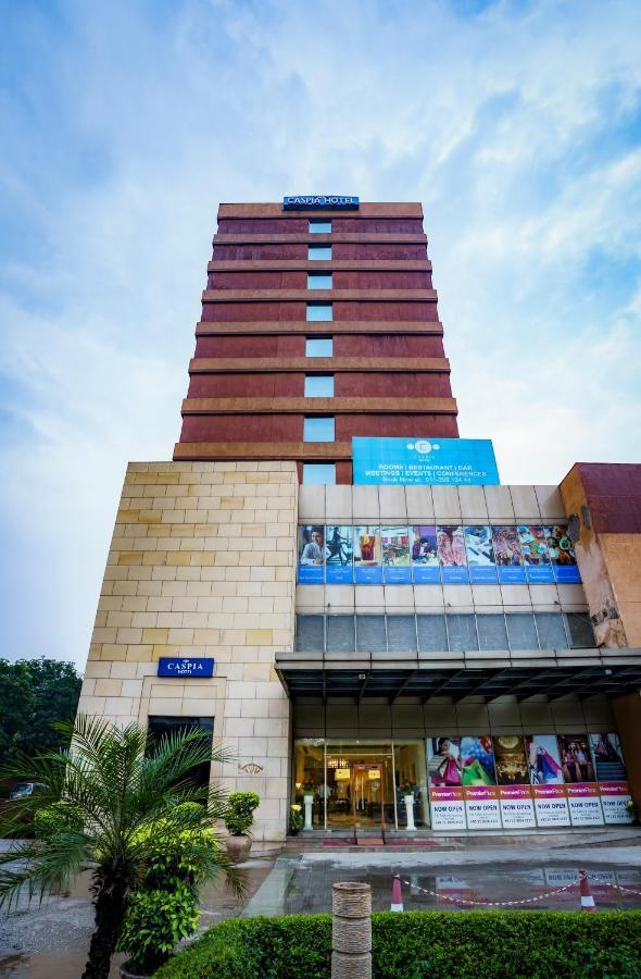 Caspia Hotel New Delhi Exterior photo