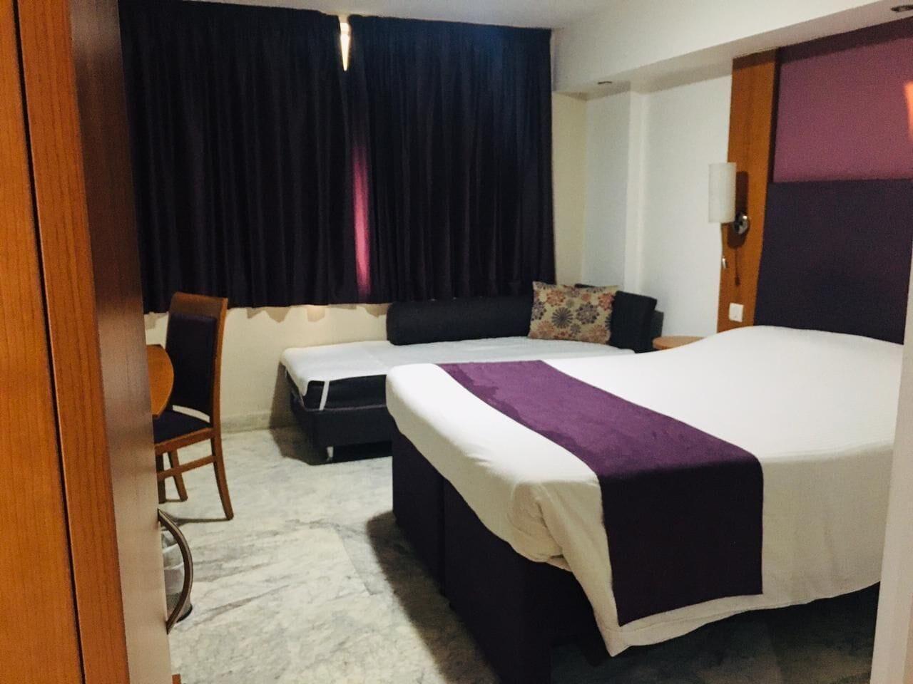 Caspia Hotel New Delhi Exterior photo