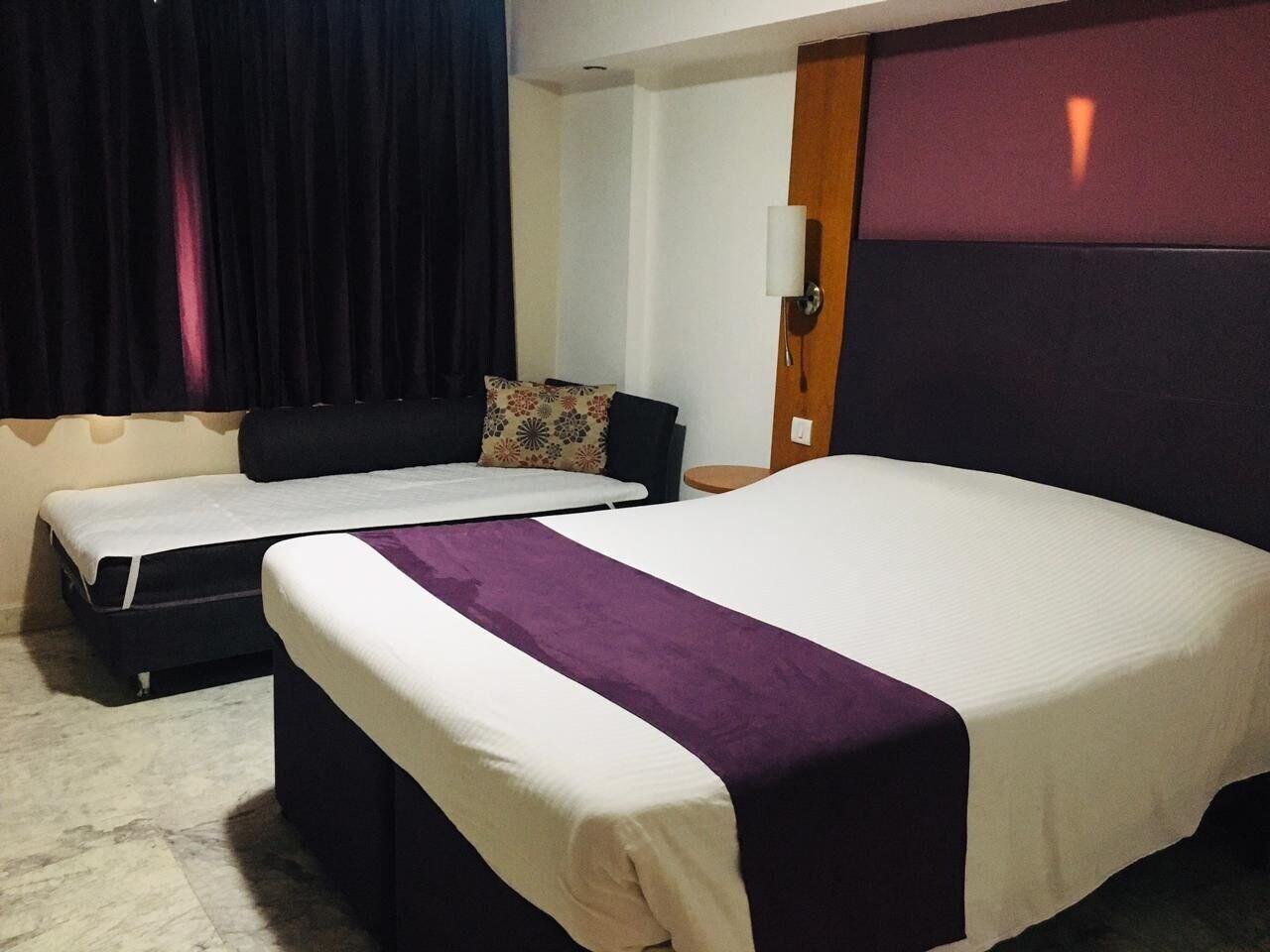 Caspia Hotel New Delhi Exterior photo