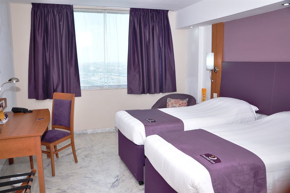 Caspia Hotel New Delhi Exterior photo